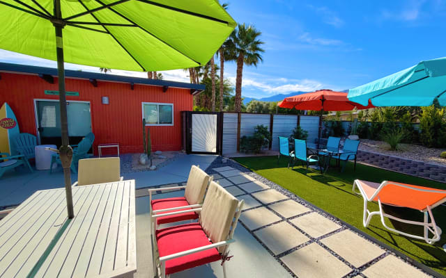 MCM Studio Casita mit Pool und Jacuzzi, Kleidung optional! Nur für...