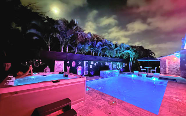 The J Spot (staycation) walking distance from Wilton Manors main drive