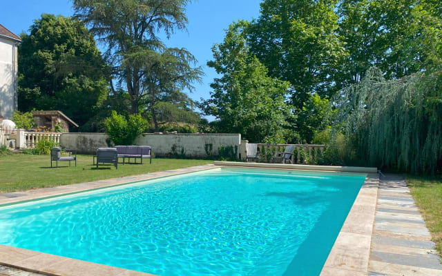 Le Château de Champagnat per 10, piscina, jacuzzi parcheggio wifi aria 
