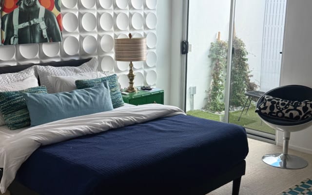 Mid-Century Modern Zen Suite • Private Patio • Pool + Mountain Views