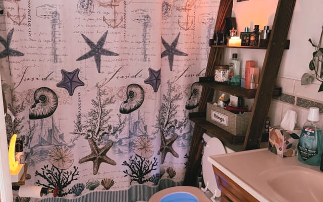 Clothing optional apartment, walking distance to Haulover Nude Beach