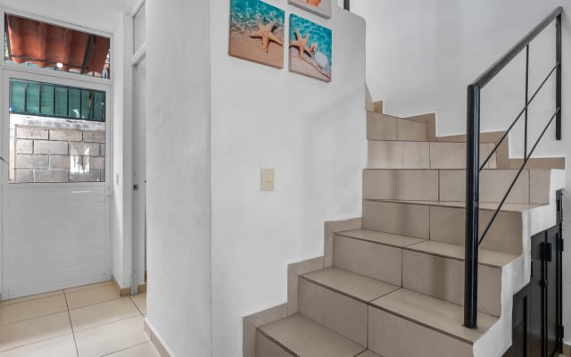 Modern Pool Side, 3 Bdrm House with parking - Picture 17