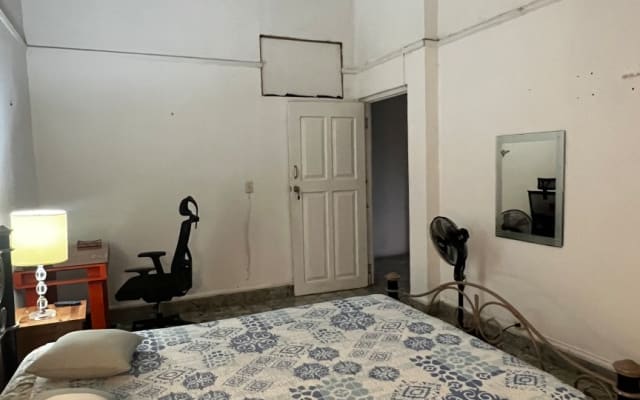 No quarto do centro da cidade - Foto 3