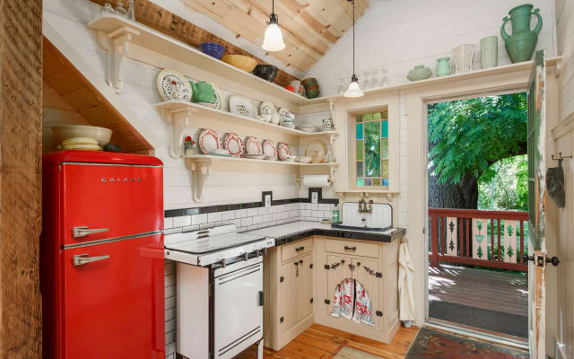 Come Home to a Place you've Never Been Before - Picture 9