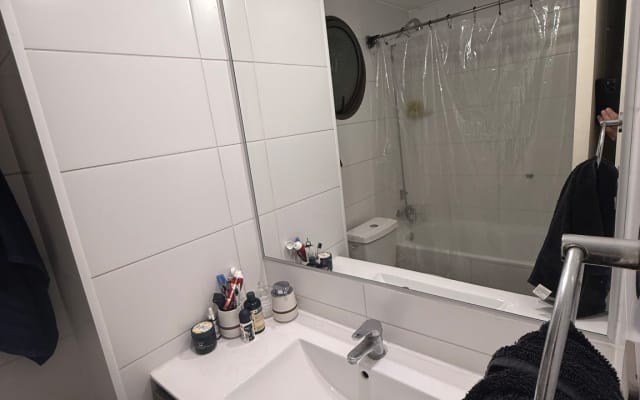 Camera a pochi passi dal dinamico Barrio Italia - Foto 7
