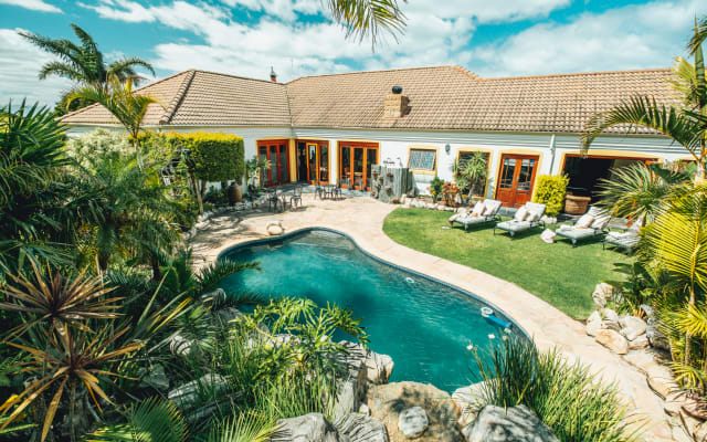 Luxury Guesthouse: Quiet Hideaway for Nature Lovers