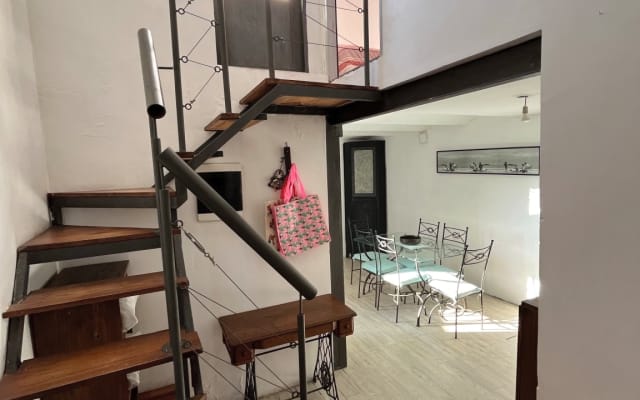 Apartamento reciclado espaçoso e luminoso