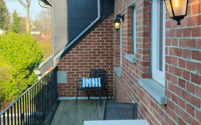 Carolines Inserat auf misterb&b - Balkonterrasse, ideal für Aperitifs bei Sonnenuntergang