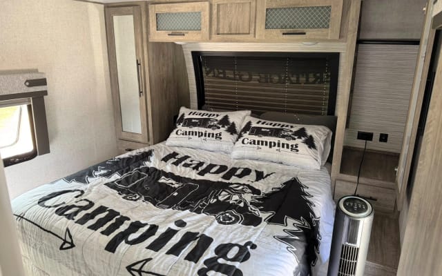RV:1Bed/1Bath/Kit/Liv; Mini-Resort, Pool; 5 RV-Stellplätze; 21+