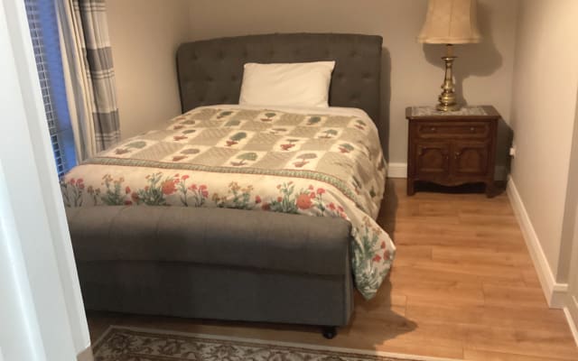 Private home. Convenient  public transportation to Dublin and Airport