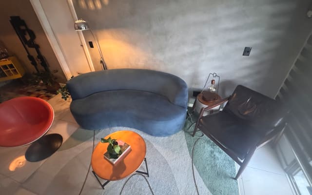Henrique's listing on misterb&b - Shared TV room!