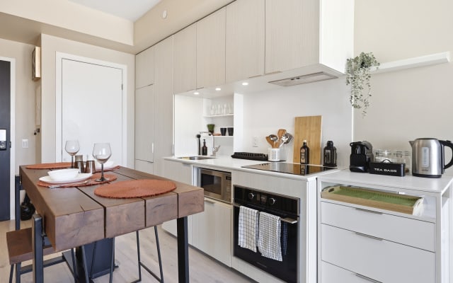 Modern 1BR Downtown | Near The Village (Church-Wellesley)