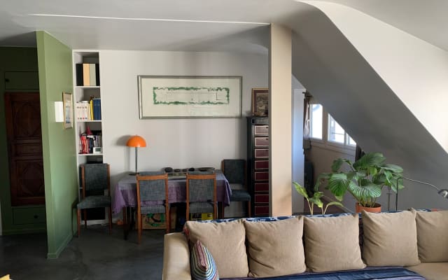 Bedroom apartment on the top floor of a 1928 art deco building