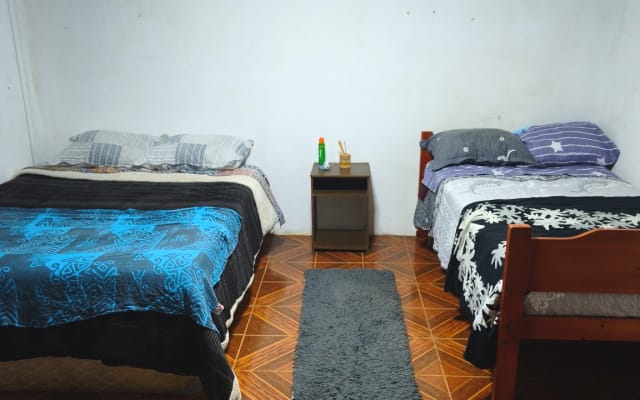 Chambres individuelles, avec salle de bain privée, au centre de la...