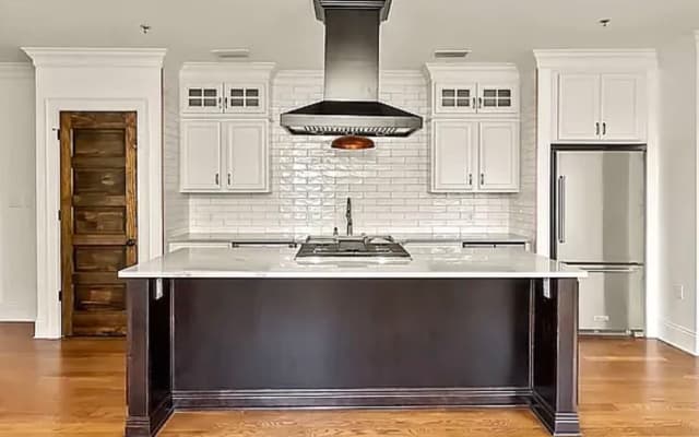 Modern 2BR/2Bath in Historic DeTonti Square in Downtown Mobile