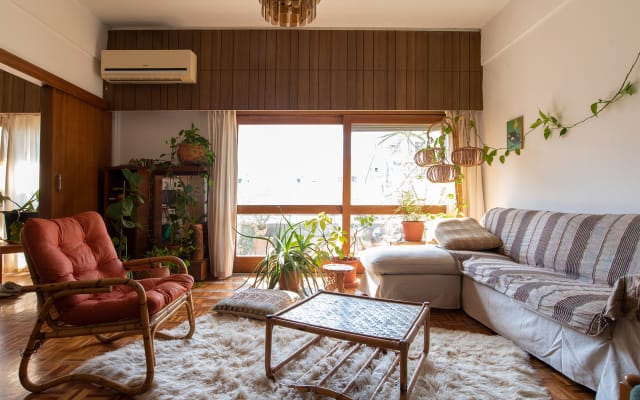 Habitación en luminoso apartamento de los años 70 en el casco antiguo. - Foto 5