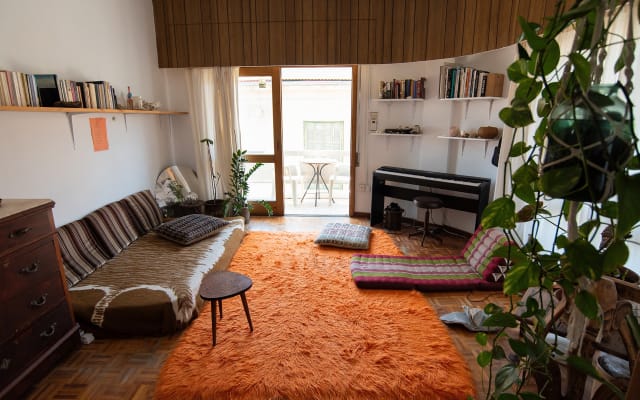 Habitación en luminoso apartamento de los años 70 en el casco antiguo. - Foto 9