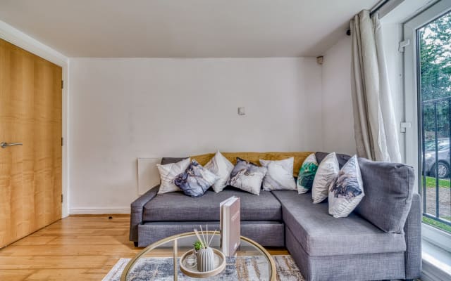 Your Stylish Manchester Base — Minutes from the Gay Village