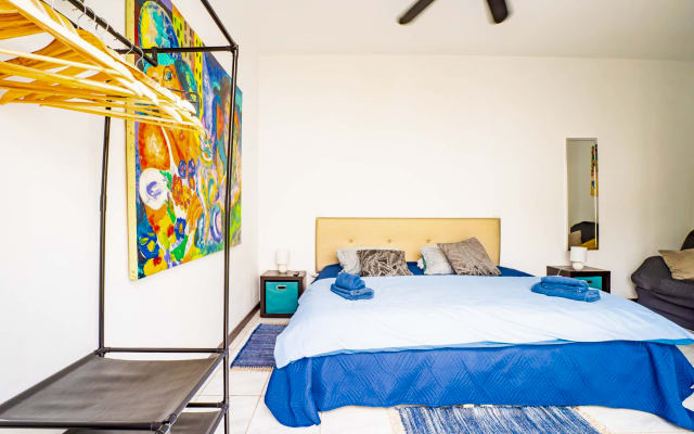 PRIVATWOHNUNG FAMILIE I - BLICK AUF DEN POOL