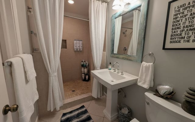 Russs Inserat auf misterb&b - Doppelte Wellness-Dusche