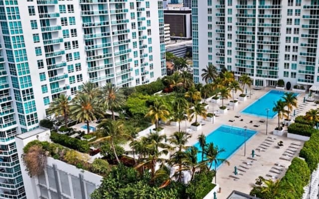 Luxury apartment in a high rise building in Brickell