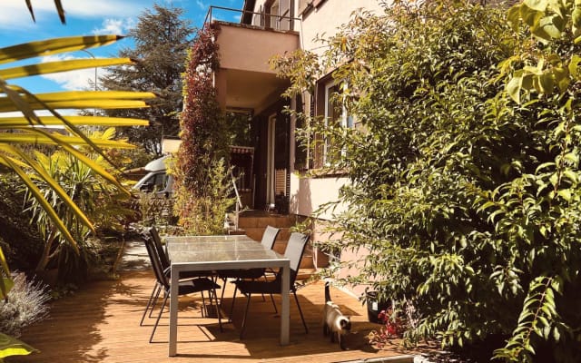 L'annuncio di Reto su misterb&b - Area salotto in giardino