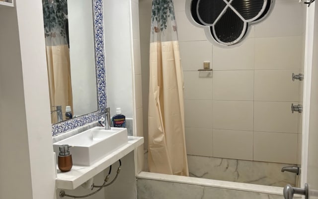 Zimmer in Wohngemeinschaft bei Ipanema