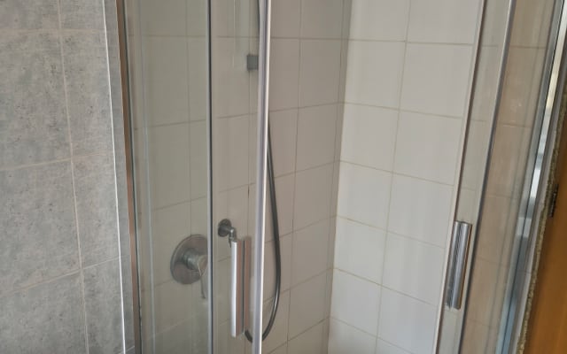 Amazing room in fuly furnished apartment clse 2 ancient ruins & parks