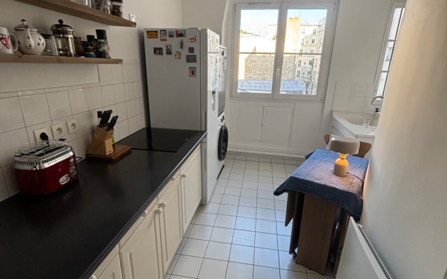Private Cozy Room in the heart of Paris