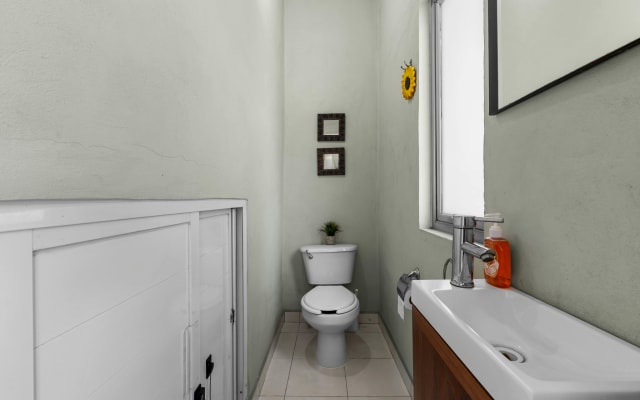 Boho 1BR Apartment with Balcony in Romantic Zone
