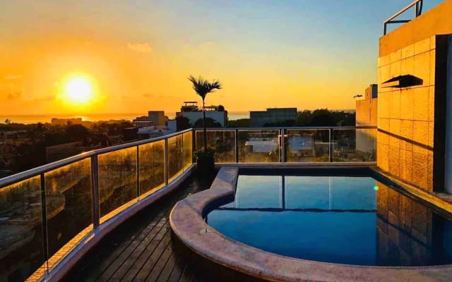 Bleu Balam - Rooftop Swimming Pool - Beach 9 min walking distance