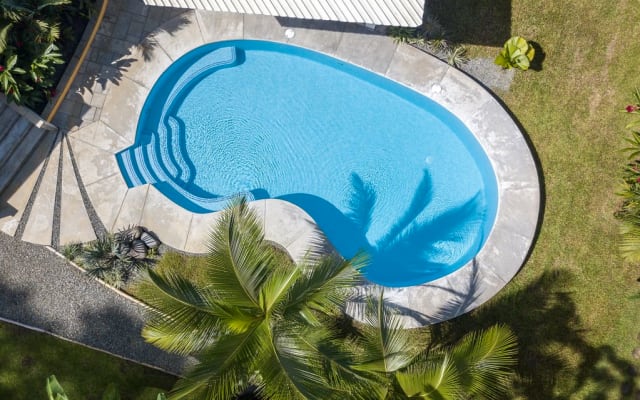 Un gioiello della giungla con giardino e piscina, a pochi passi dalla...