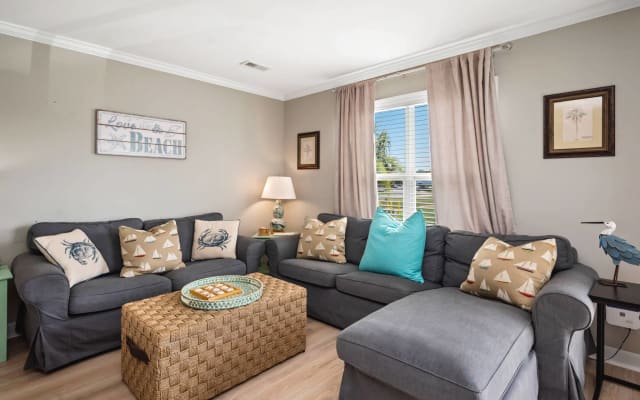Scout's Seascape | 3br 2.5ba, 1 blk to beach