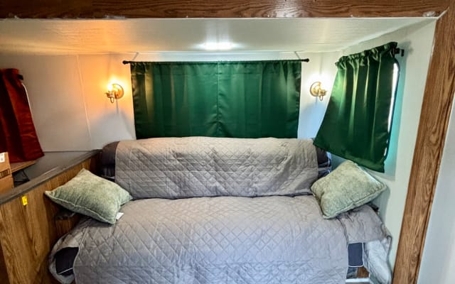 Annonce de Juan sur misterb&b - Futon, convertible en lit pour ********ième invité.