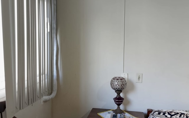 Habitación en Praia do Canto cerca de Praia da Guarderia y Triângulo...