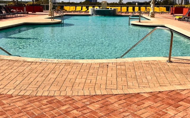 Great place by the nude beach halouver in sunny isles beach