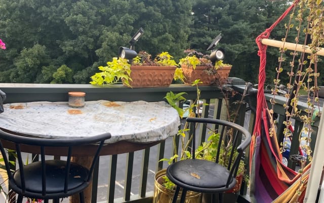 Belo apartamento com vista para a cidade e para a montanha