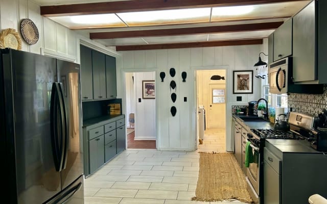  "PINE Ridge VIEW" PRIVATE with Large Deck Gated Ocean Mountain Views