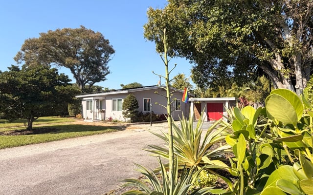 Cozy Efficiency Studio w/POOL-7 min walk to Wilton Drive - Picture 25