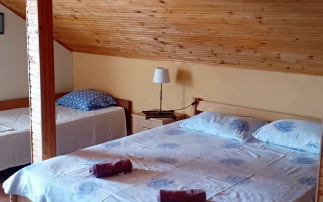 L'annuncio di Goran su misterb&b - Camera da letto n. 1. Un letto matrimoniale e un letto singolo.