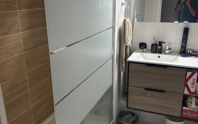 Appartement dans une résidence sécurisée avec canapé lit de qualité