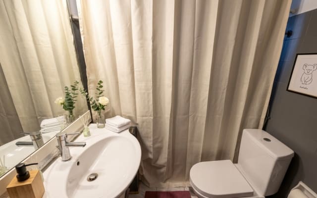 Modern & Cozy Room in Galatsi near Center