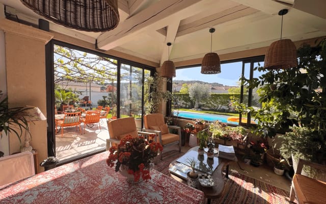 2 rooms, for 3 or 4 people, including breakfast