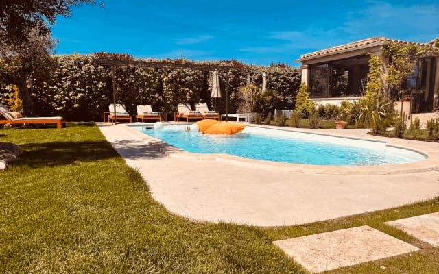 2 rooms, for 3 or 4 people, including breakfast