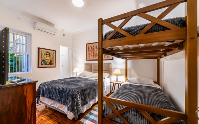 Mario's listing on misterb&b - Carmen Miranda Suite