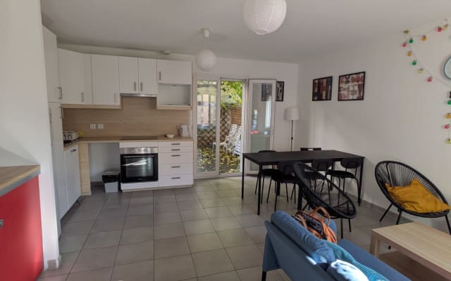 Helles Zimmer in Haus mit Garten - zwischen Stadt und Grün - Foto 3