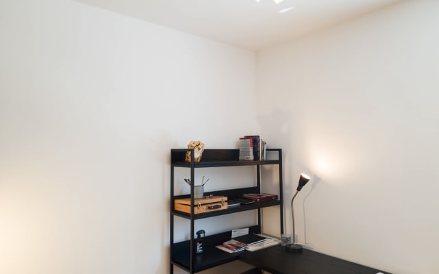 Lisas Inserat auf misterb&b - Wenn euch die Kreativität packt gibt es einen Art-Corner zum zeichnen oder arbeiten mit viel Platz und Fenster.