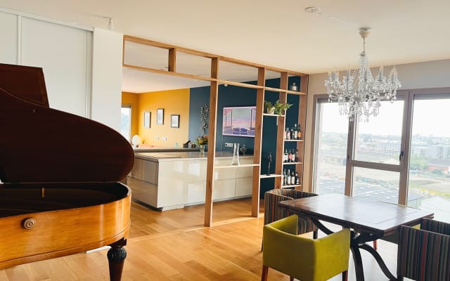 Quarto e casa de banho privativa em apartamento com terraço e spa - Foto 6
