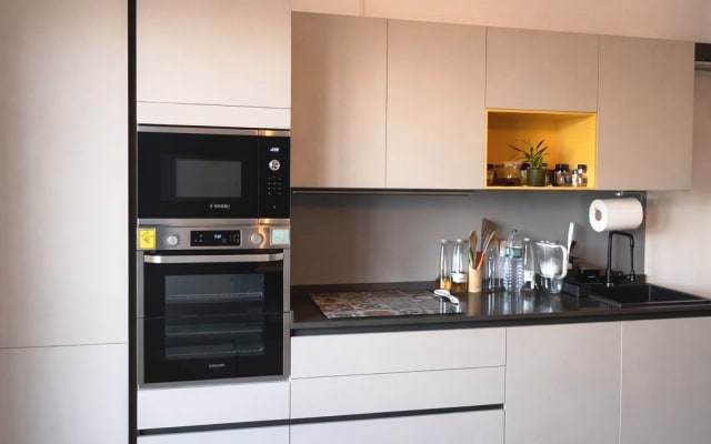 Quarto privado luminoso com varanda - vistas do último piso em Milão - Foto 9