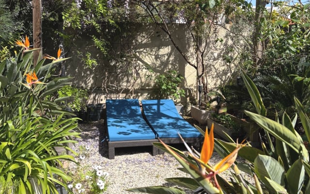 Private room in house with garden, quiet and well connected